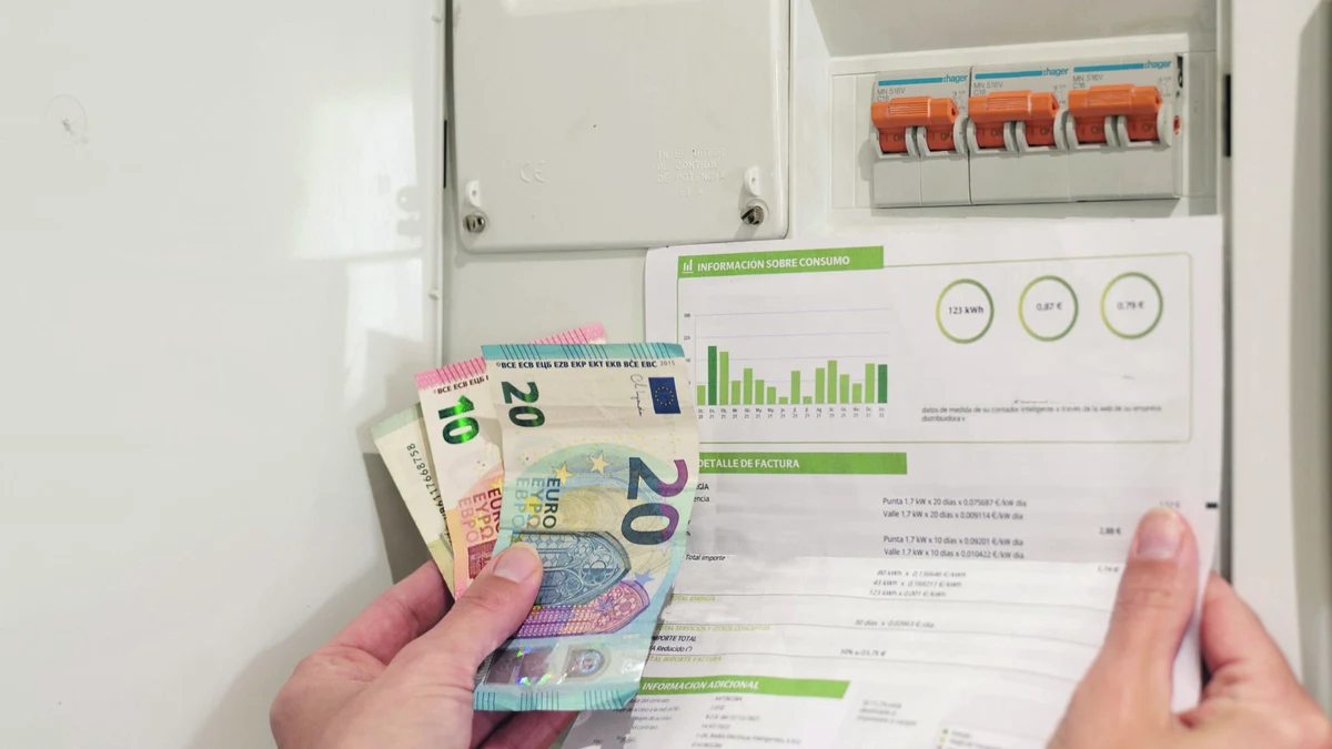 Electricity prices on the Costa Blanca: higher costs, smart saving tips