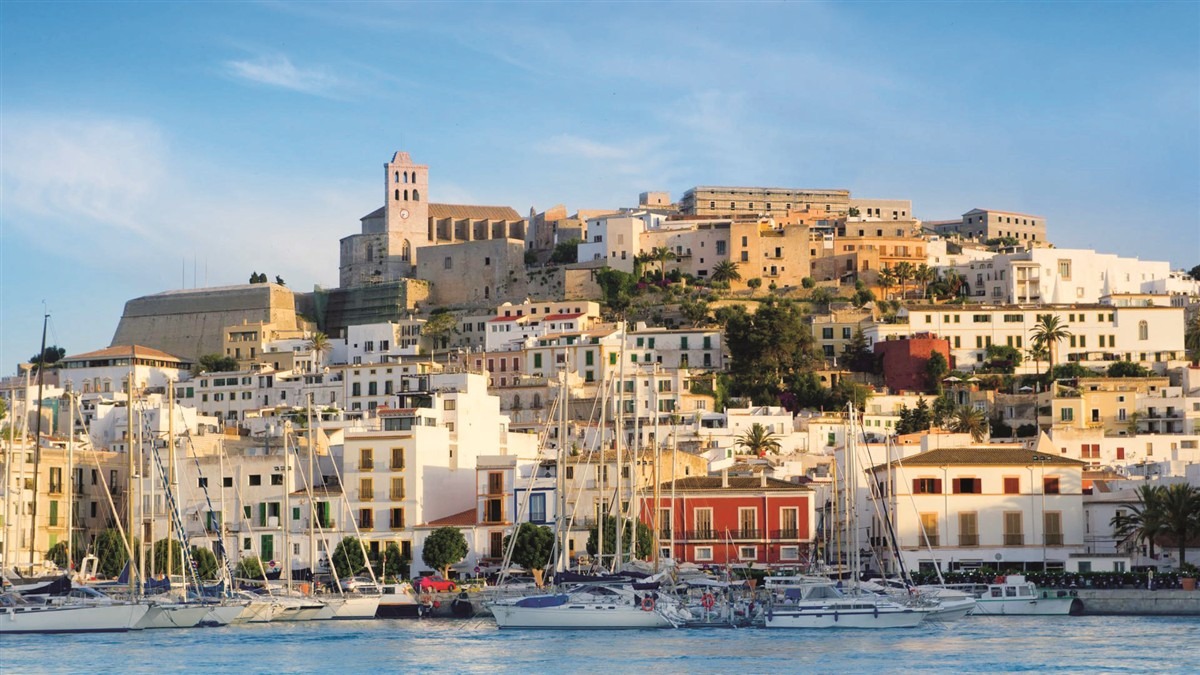 Tagesausflug nach Ibiza ab Dénia – 24 Stunden Ibiza-Stadt erleben