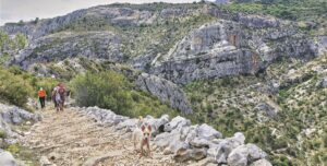 Wandern – Von Schluchten und Küstenwegen