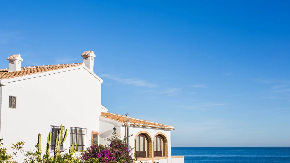 Dénia: Neue Regeln für Ferienwohnungen beschlossen