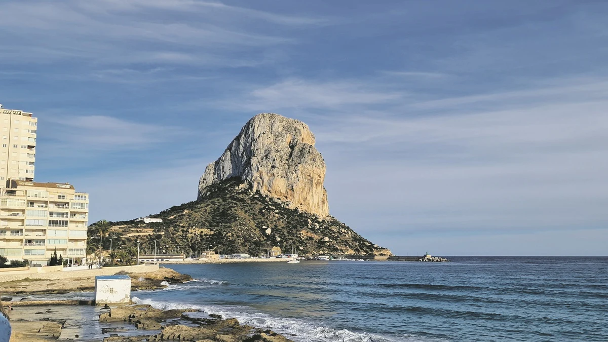 Extreme Hitze an der Costa Blanca: Naturparks sind gesperrt, die Waldbrandgefahr steht auf Stufe 3. Diese Regeln gelten bis Freitag.
