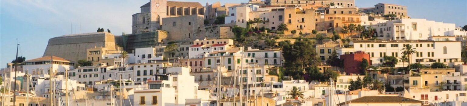 Dagstur til Ibiza fra Dénia - opplev Ibiza by i 24 timer Dagstur til Ibiza fra Dénia - opplev Ibiza by i 24 timer